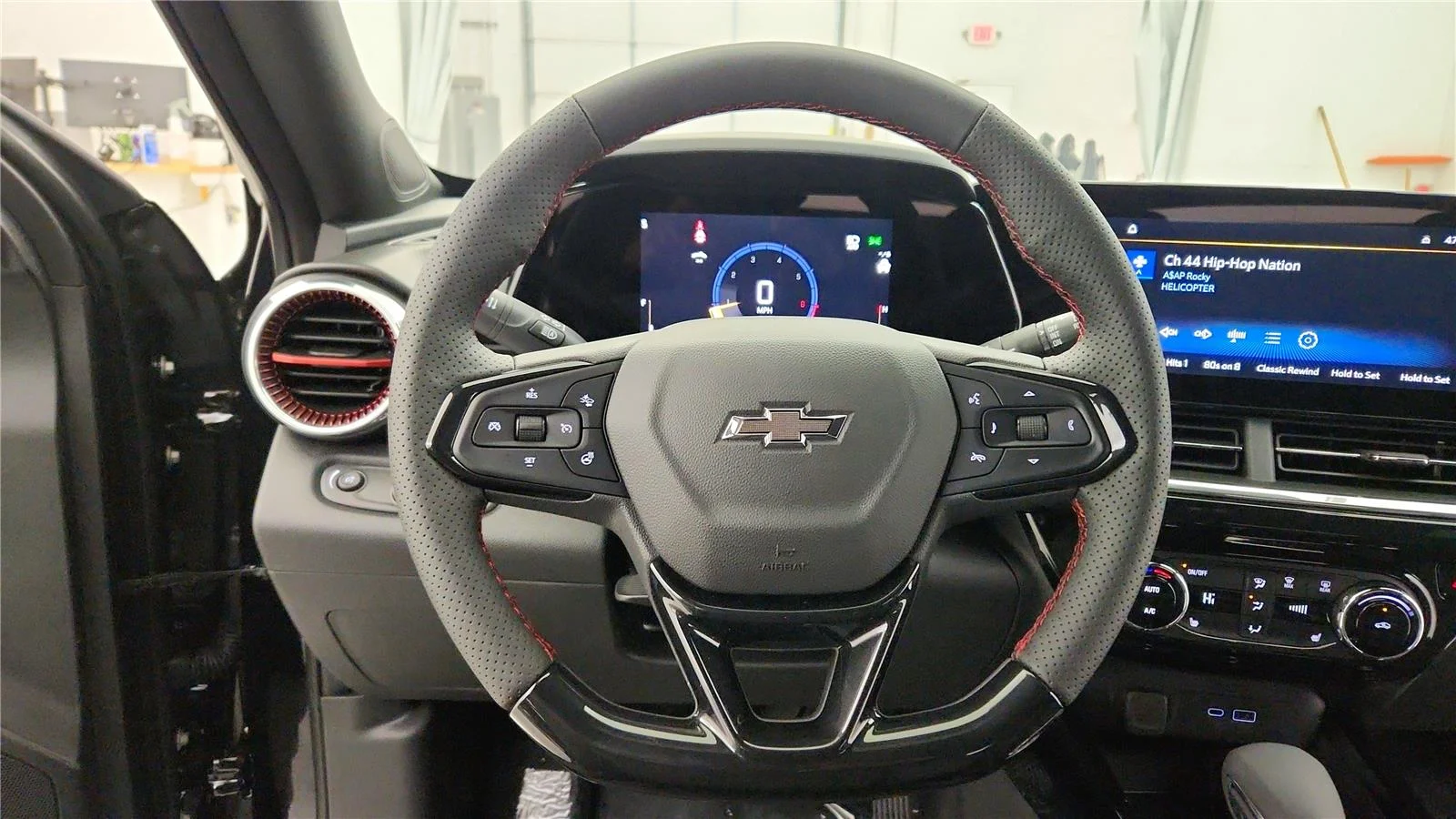 2026 Chevrolet Trax RS - Photo 32