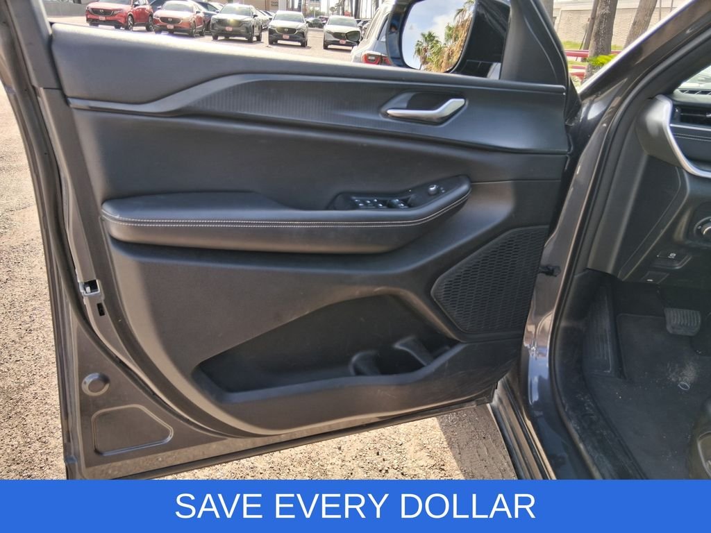 Used 2024 Gray Jeep Altitude X image 7