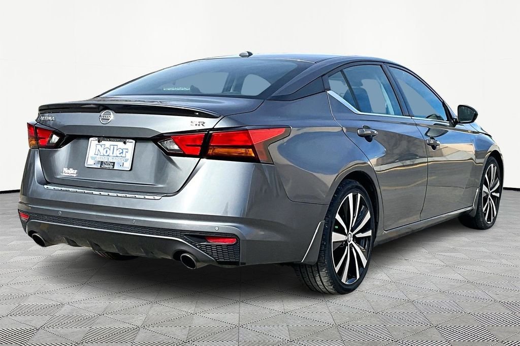 Used 2022 Nissan Altima SR with VIN 1N4BL4CV2NN421166 for sale in Kansas City