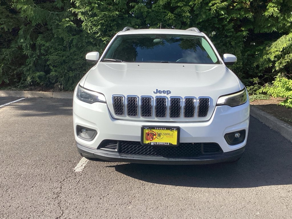 Used 2019 White Jeep Latitude Plus image 15