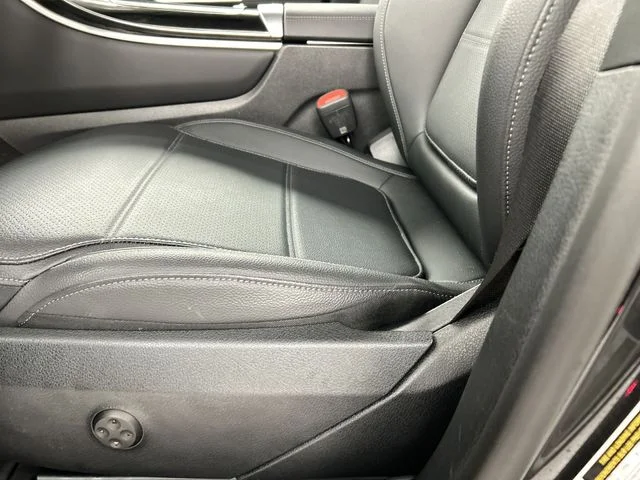 Used 2025 Black Mercedes-Benz GLC 350e image 24