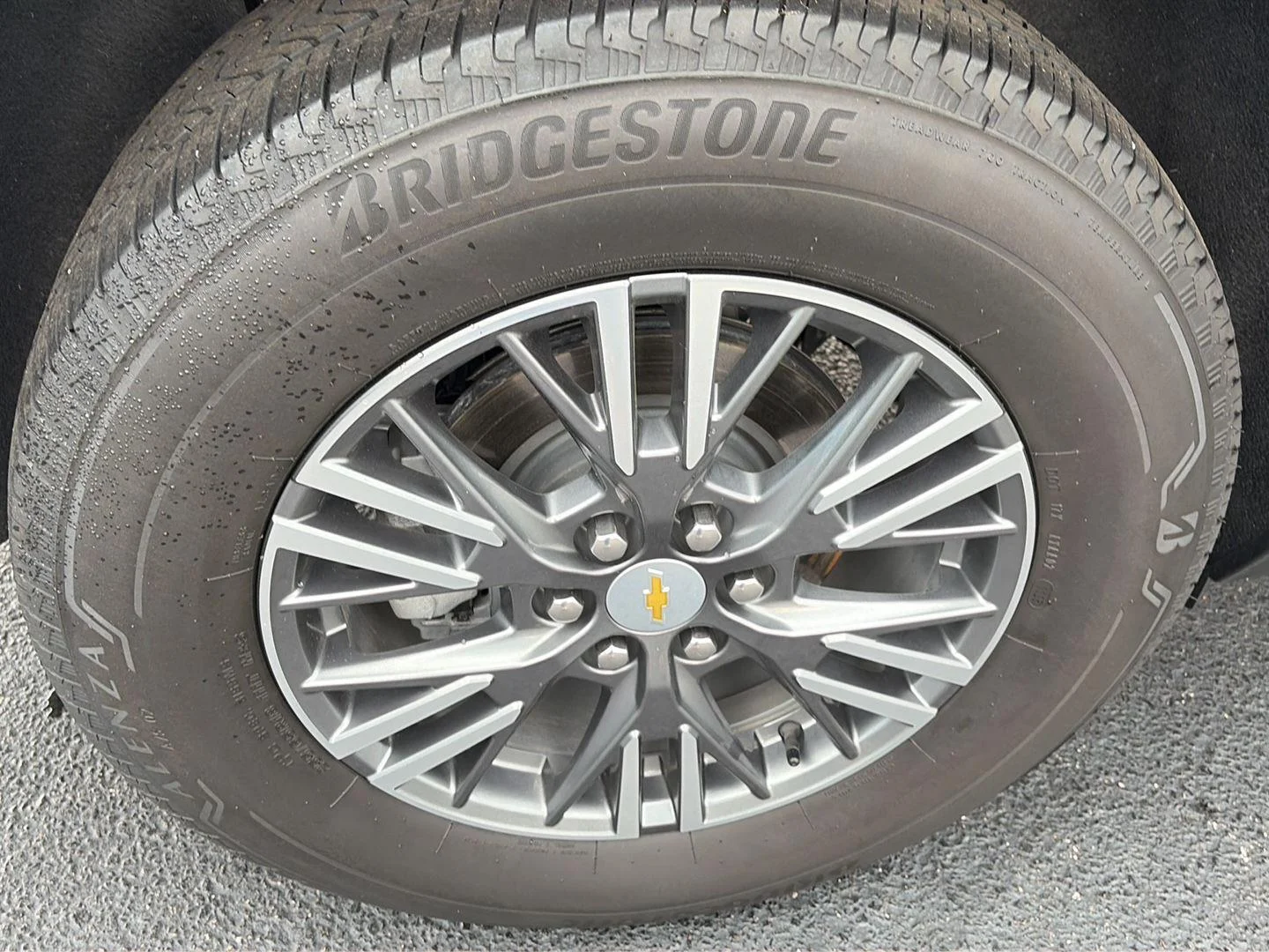 Used 2025 Mosaic Black Metallic Chevrolet LT image 33