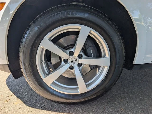 Used 2020 White Porsche Base image 7