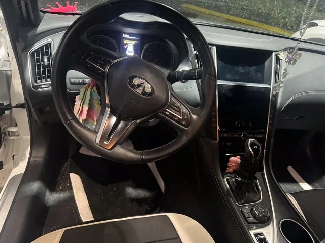 Used 2024 White INFINITI SENSORY image 4