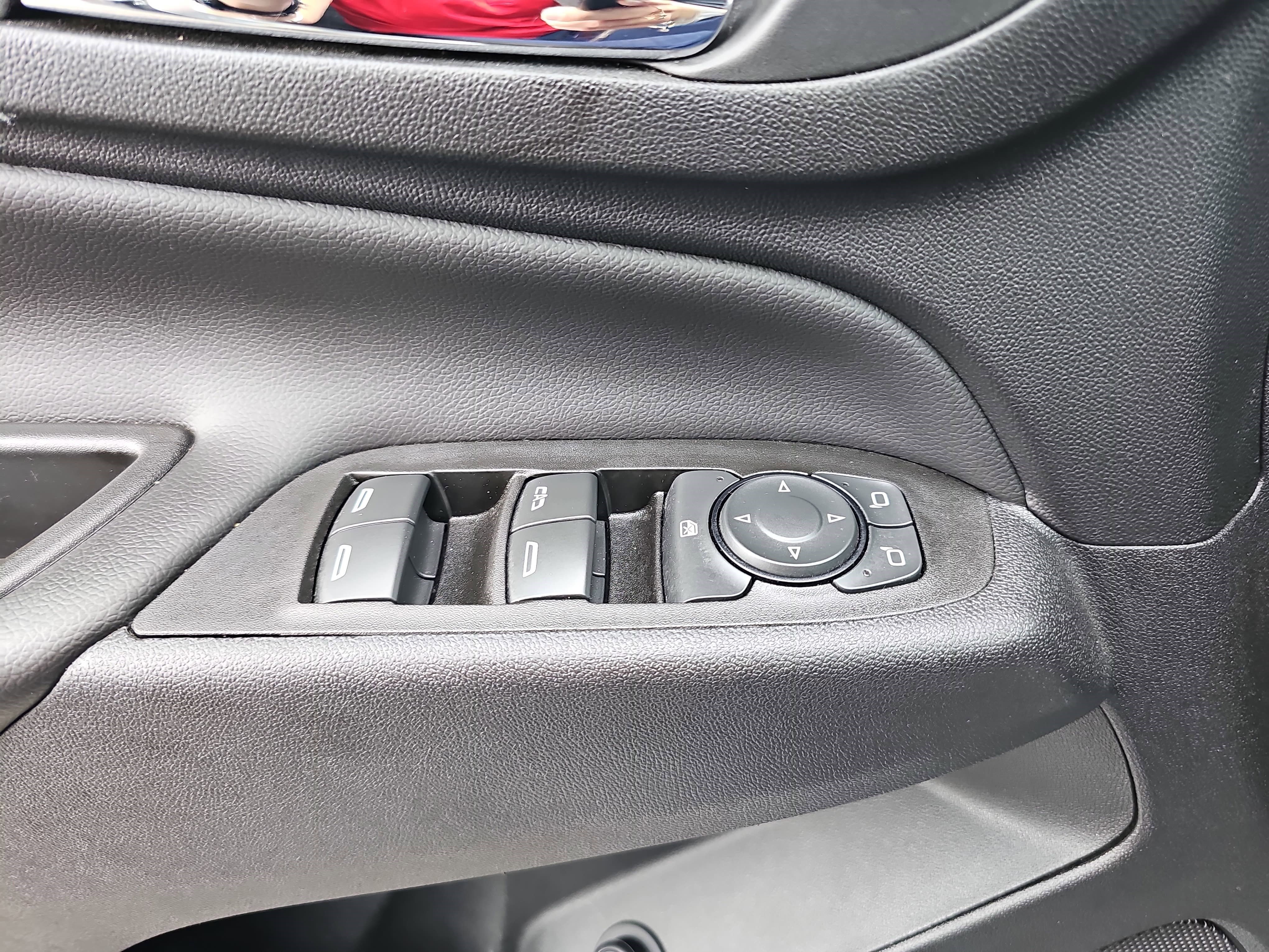 Used 2022 Silver Ice Metallic Chevrolet LT image 22