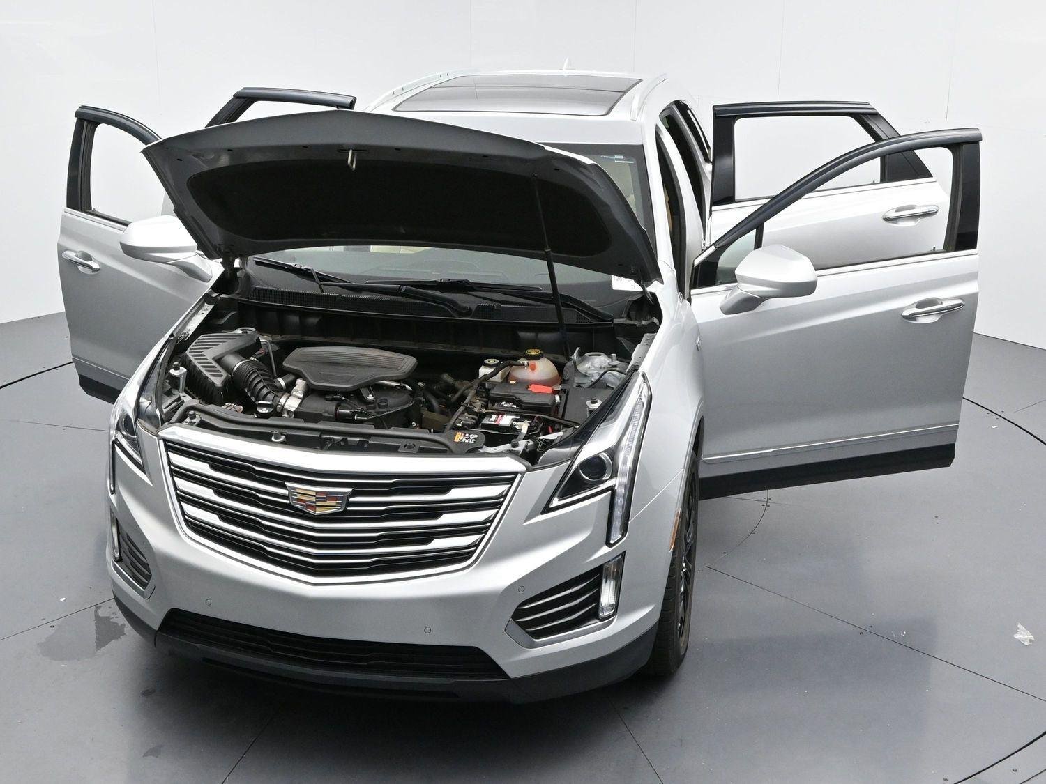 Used 2019 RADIANT SILVER METALLIC Cadillac Luxury FWD image 43