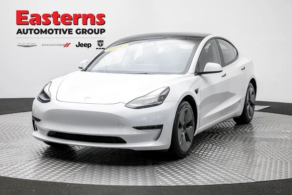 Used 2023 White Tesla Base image 1