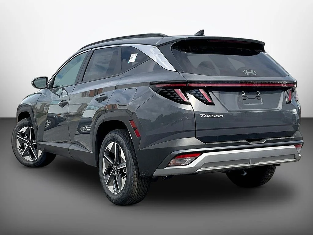 New 2026 Gray Hyundai SEL Premium image 3