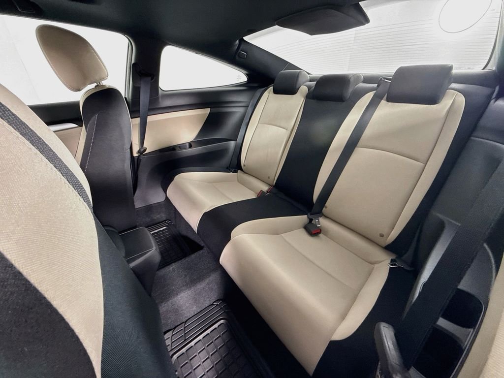 Used 2018 Black Honda EX-T image 25