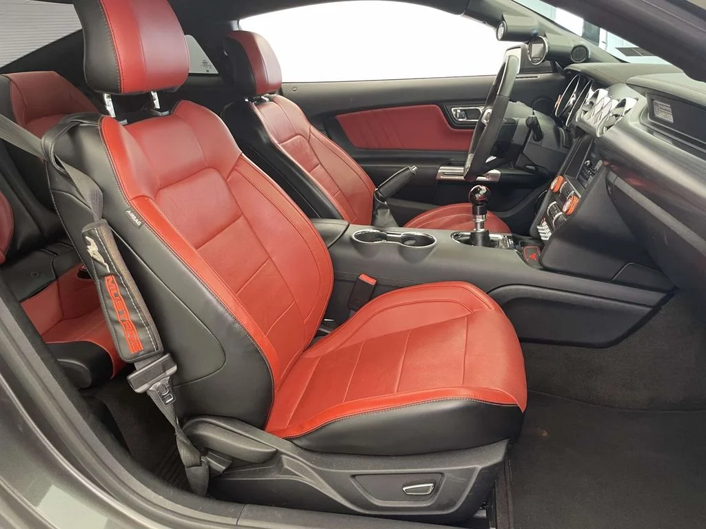 Used 2015 Blue Ford GT Premium image 18