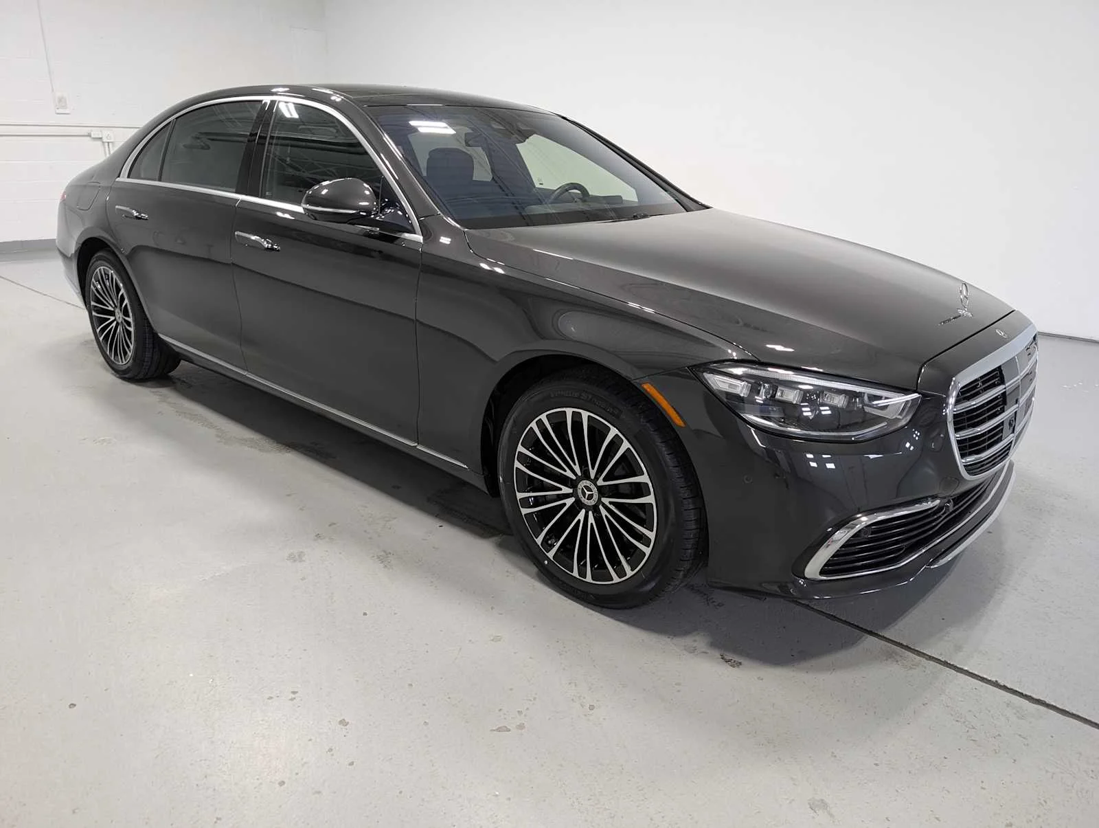 Used 2022 Graphite Grey Mercedes-Benz S 580 image 6
