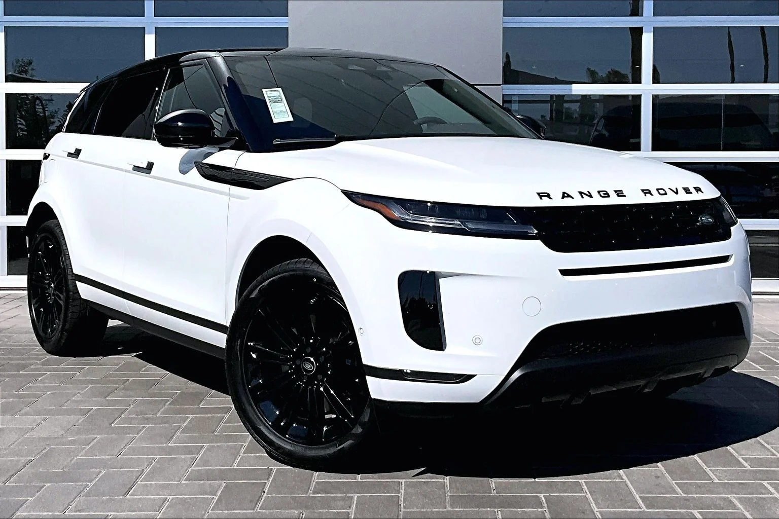 New 2026 Fuji White Land Rover S image 2