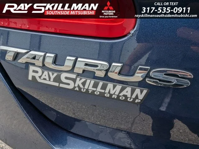 Used 2017 Blue Ford SE image 7