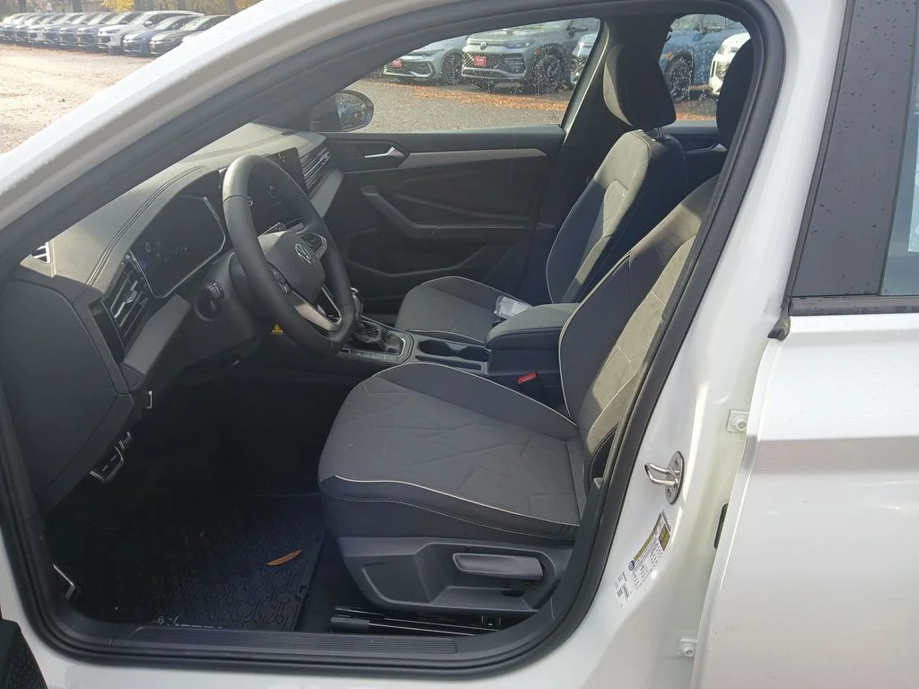 New 2026 White Volkswagen 1.5T Sport image 9