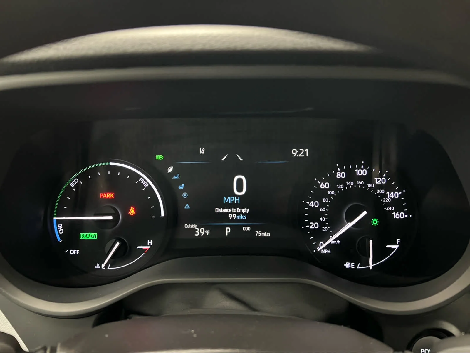 Used 2025 Ice Cap Toyota LE image 28