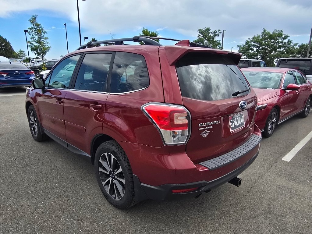 Used 2018 Venetian Red Pearl Subaru Premium image 3