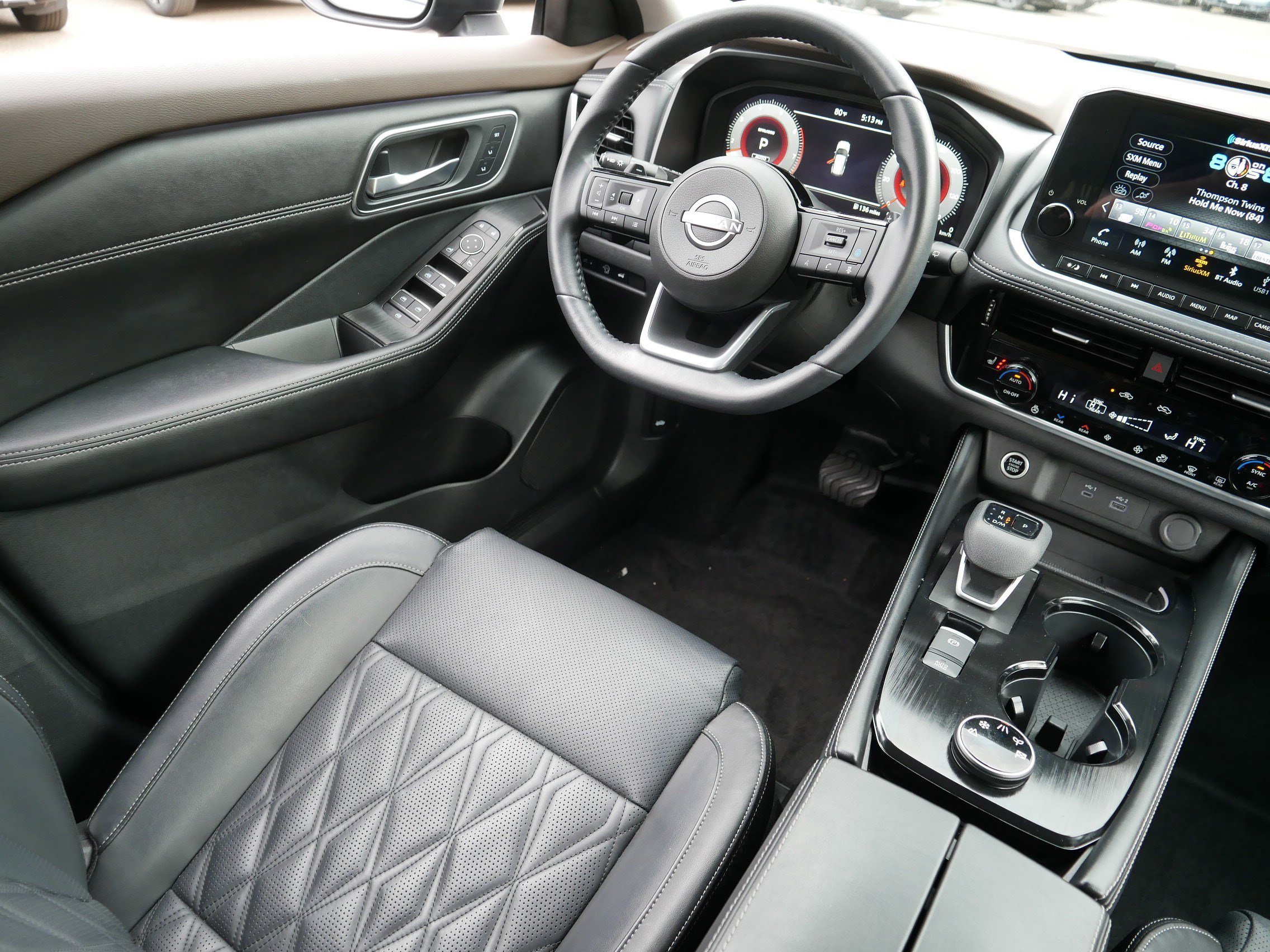 Used 2023 Boulder Gray Pearl Nissan Platinum image 9