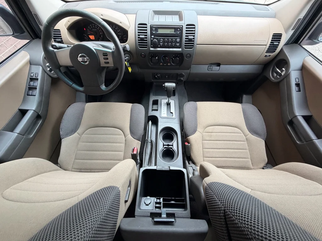 Used 2007 Avalanche Nissan S image 30