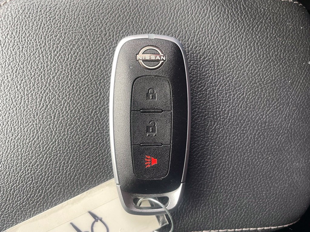 Used 2025 White Nissan S image 18