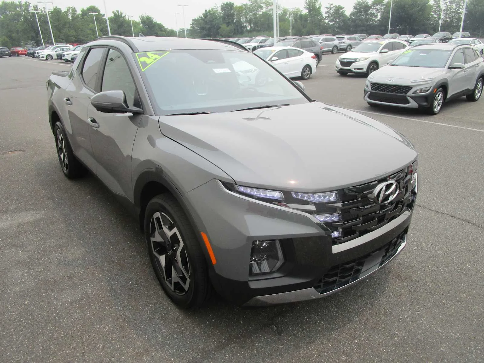 Used 2024 Hampton Gray Hyundai Limited image 3