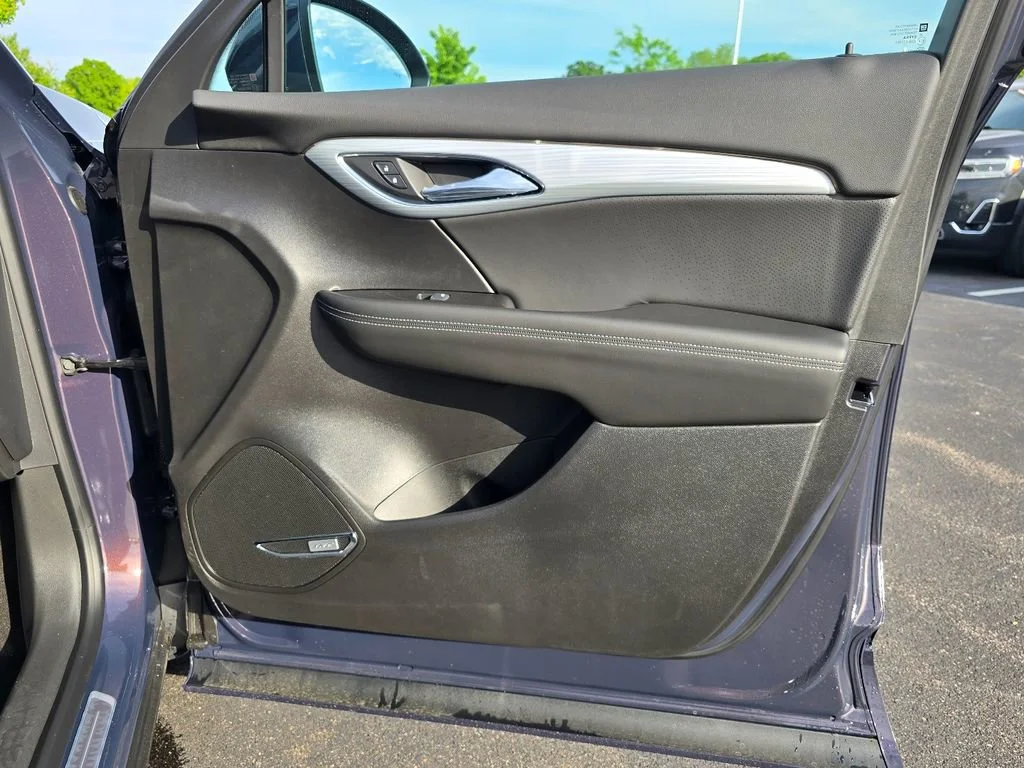 New 2026 Midnight Opal Buick Avenir image 34