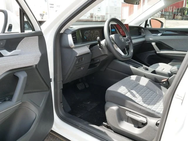 New 2026 White/off-white Volkswagen 2.0T S image 7