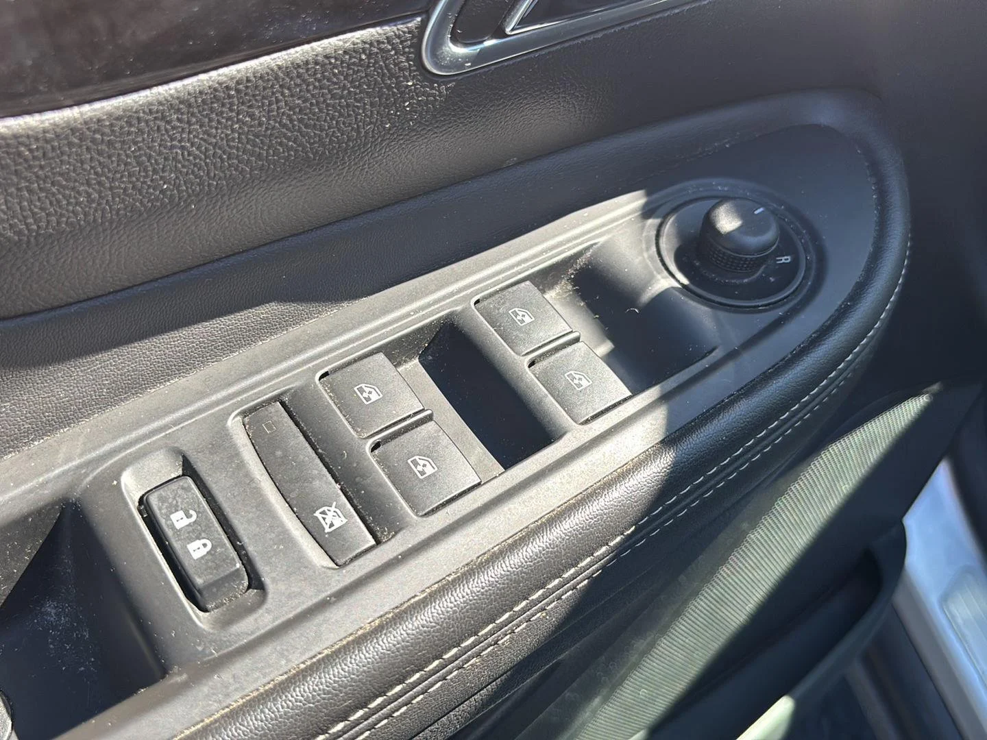Used 2016 Quicksilver Metallic Buick  image 8