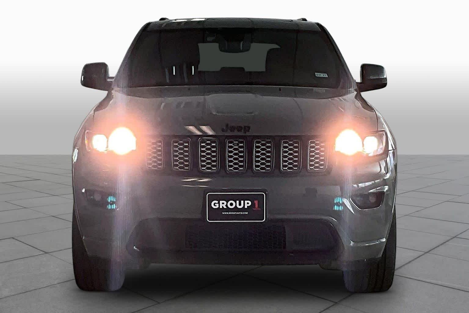 Used 2020 Sting-Gray Clearcoat Jeep Altitude image 3