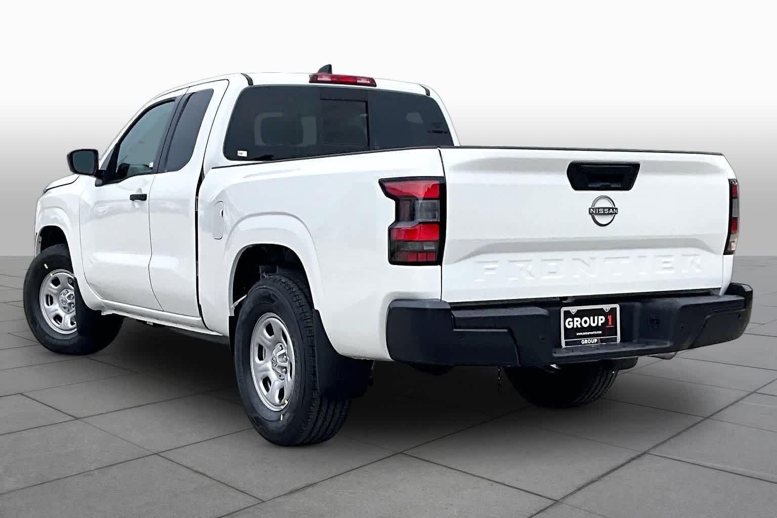 New 2026 Glacier White Nissan S image 7