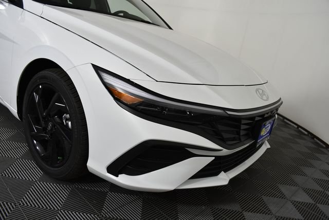 New 2026 White Hyundai SEL Sport image 11