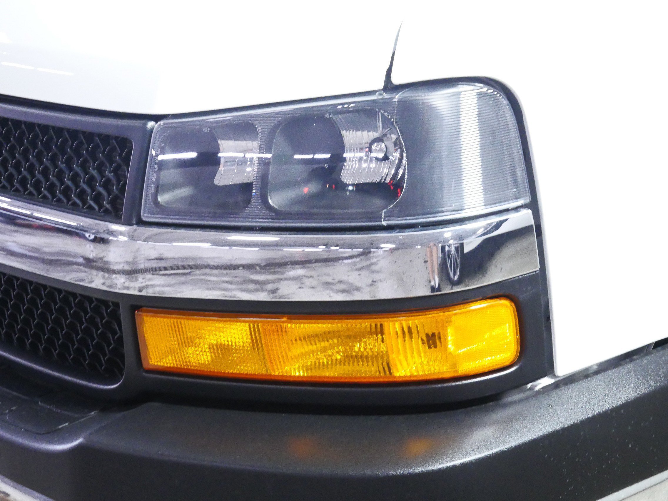 Used 2025 Summit White Chevrolet WT image 16