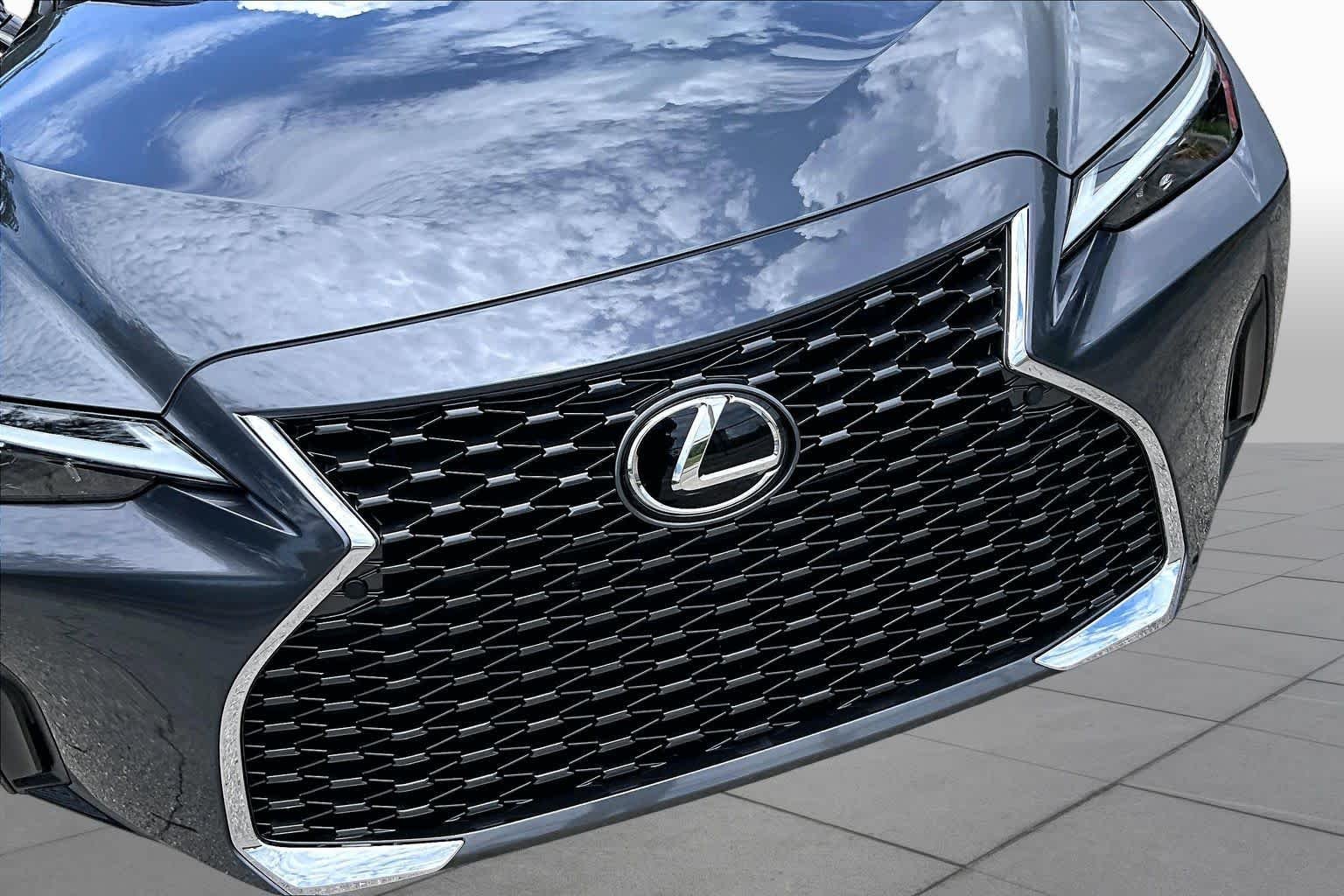 Used 2025 Cloudburst Gray Lexus  image 30