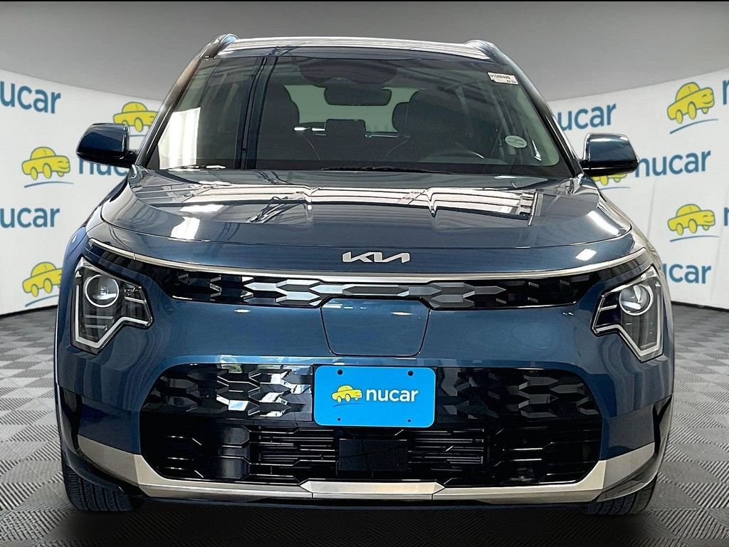 Used 2024 Blue Kia Wind image 2