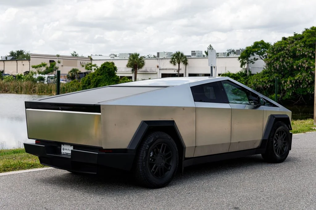 Used 2025 Silver Tesla Base image 3