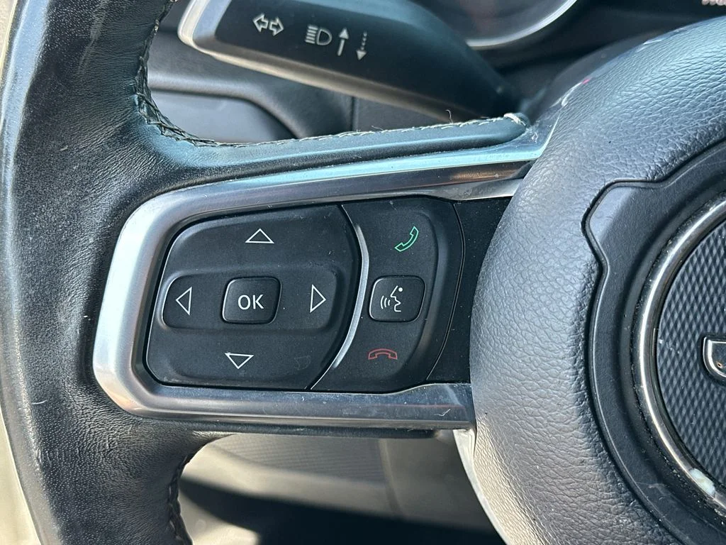 Used 2019 White Jeep Unlimited Sahara image 25