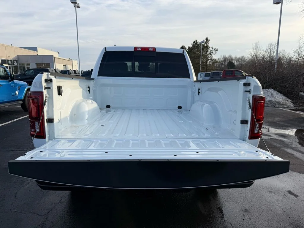 New 2025 Bright White Clear-Coat Exterior Paint RAM Tradesman image 26