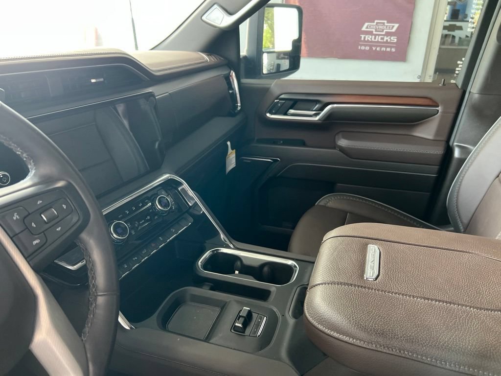 Used 2024 Summit White GMC Denali image 8