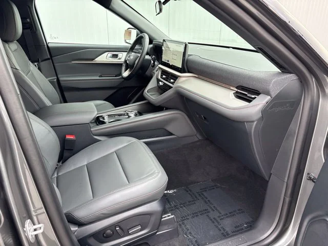 New 2027 Carbonized Gray Metallic Ford Active image 15