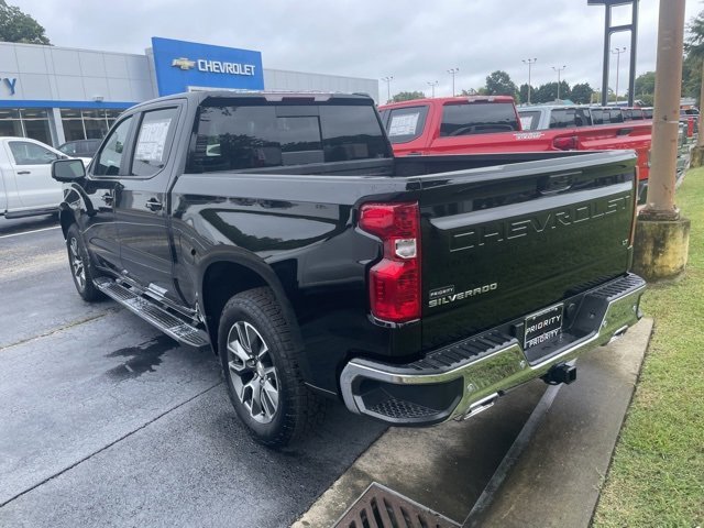 2025 Chevrolet Silverado 1500 LT - Photo 2