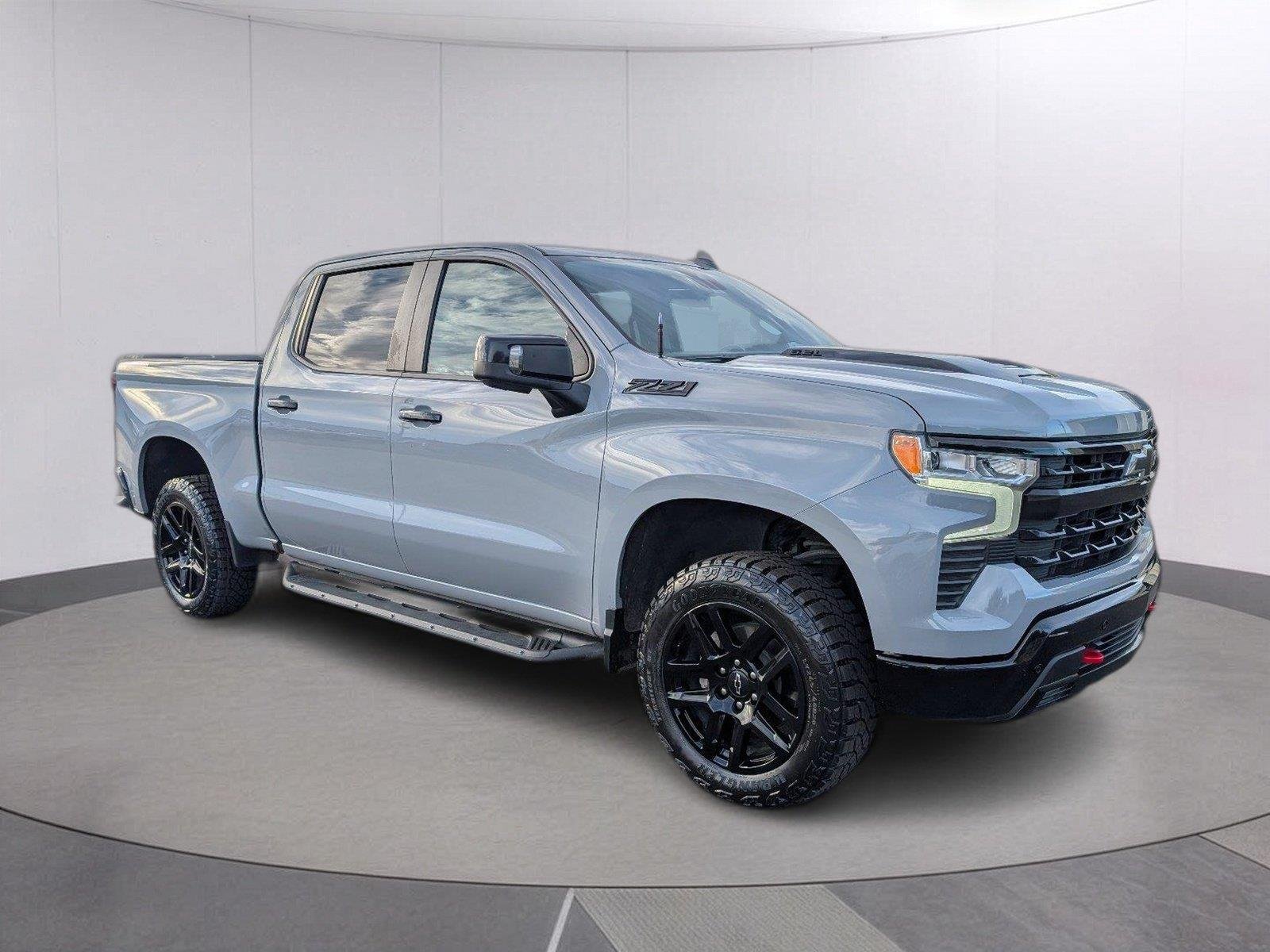 Used 2024 Slate Gray Metallic Chevrolet LT Trail Boss image 9