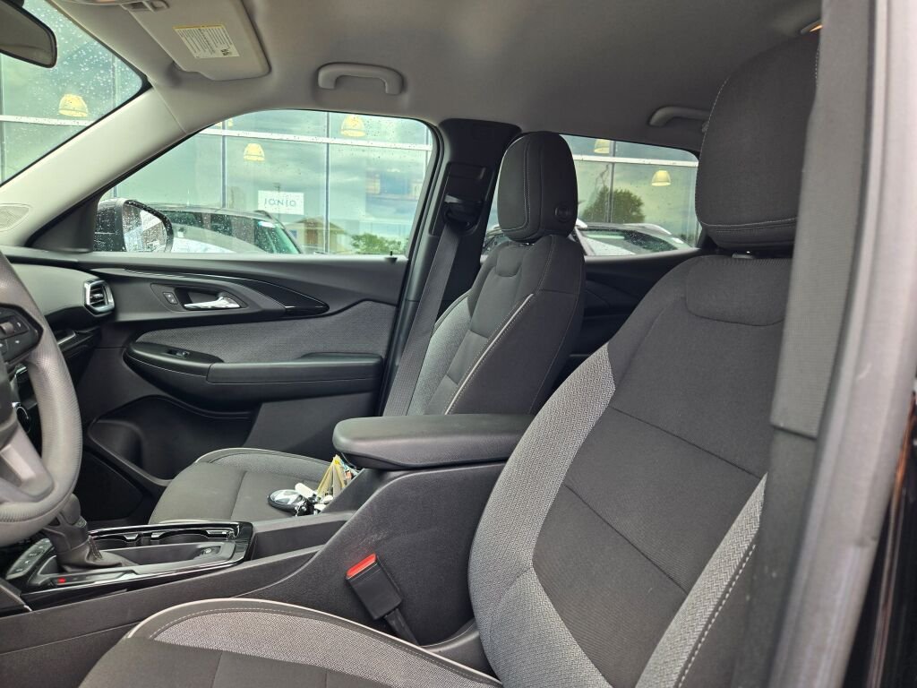 Used 2022 Black Metallic Chevrolet LT image 18