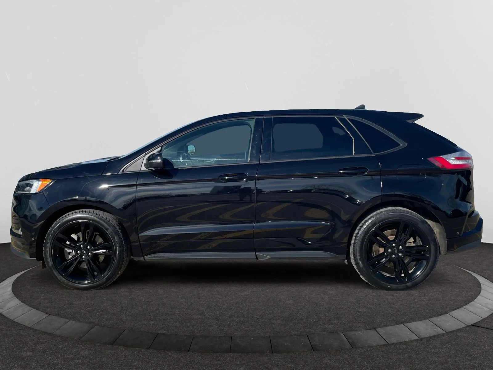 Used 2022 BLACK Ford ST AWD image 2