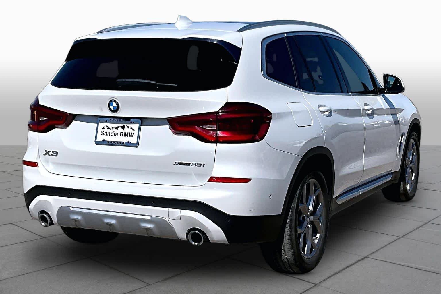 Used 2021 Mineral White Metallic BMW xDrive30i image 10