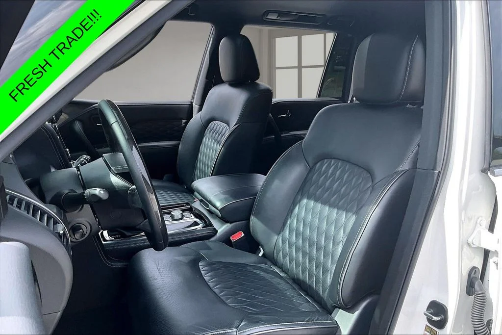Used 2024 White INFINITI Sensory image 20