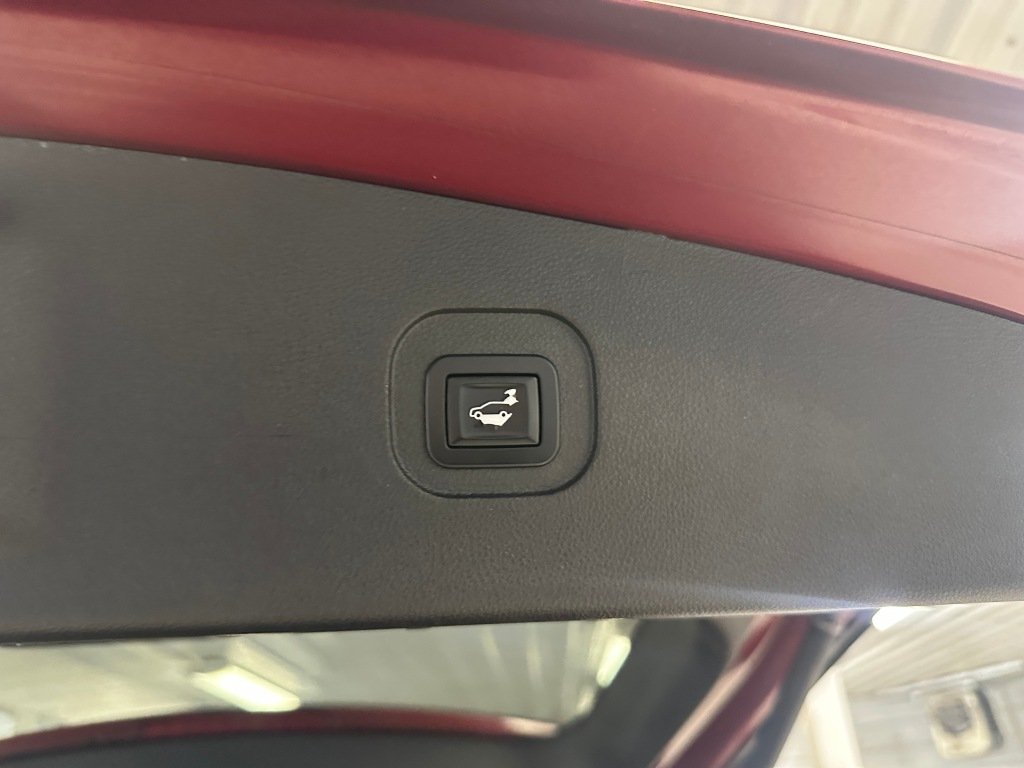 Used 2017 Siren Red Tintcoat Chevrolet Premier image 24