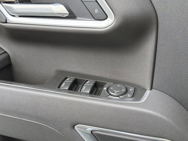 Used 2025 Summit White Chevrolet LT image 21