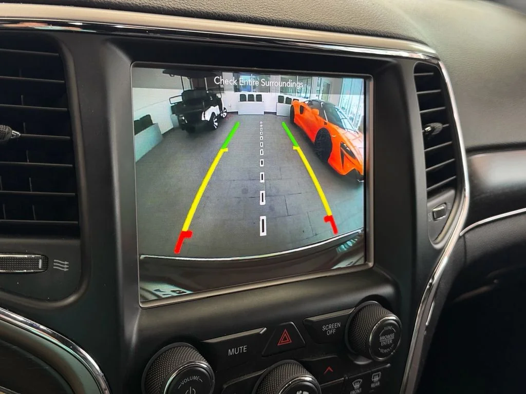 Used 2018 Gray Jeep Limited image 23