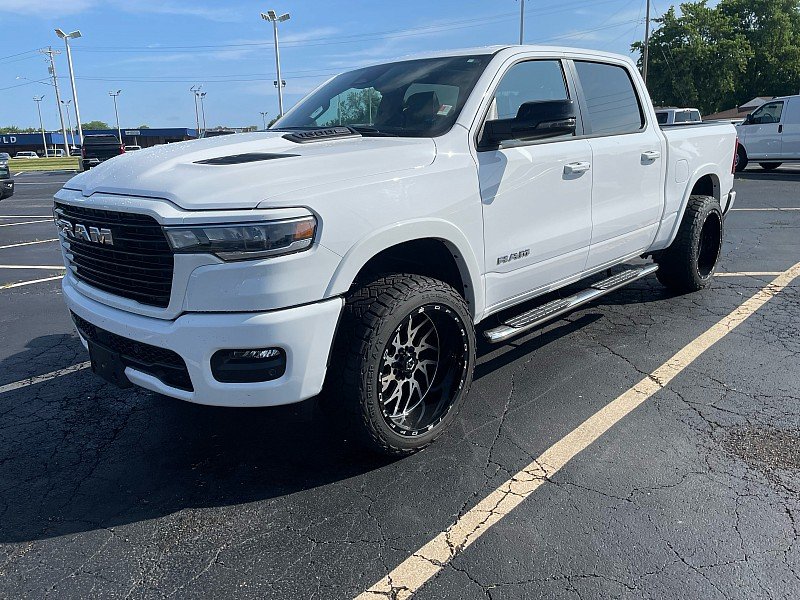 2025 RAM 1500 Laramie 4x4 Crew Cab 5'7's photo
