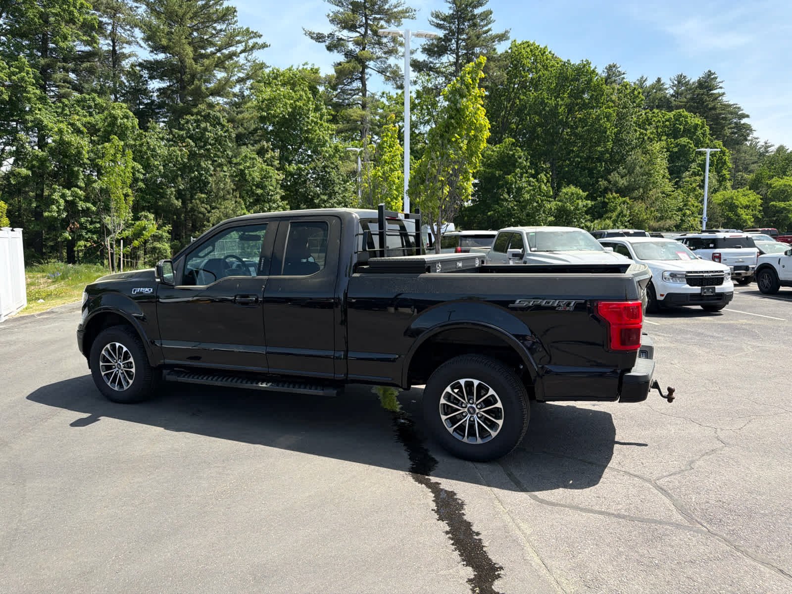 Used 2020 Agate Black Metallic Ford LARIAT image 8