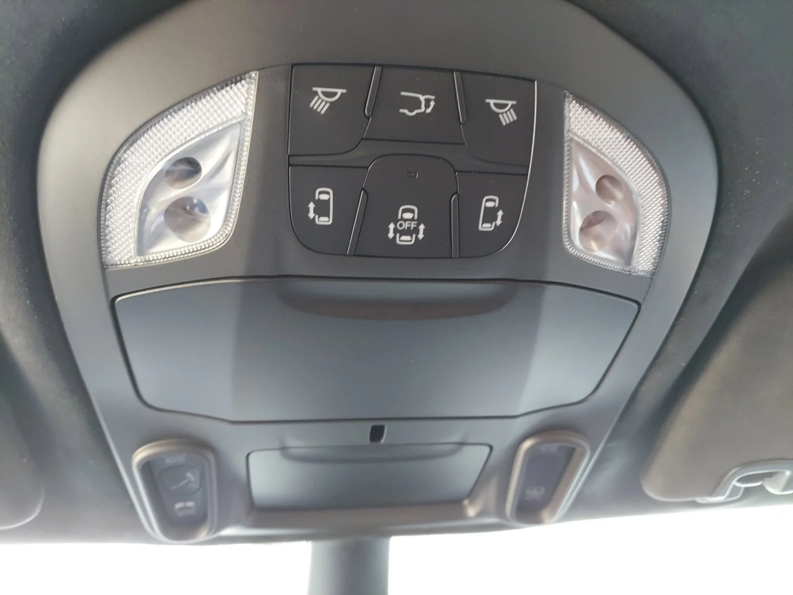 New 2026 Diamond Black Crystal Pearlcoat Chrysler Pinnacle image 37